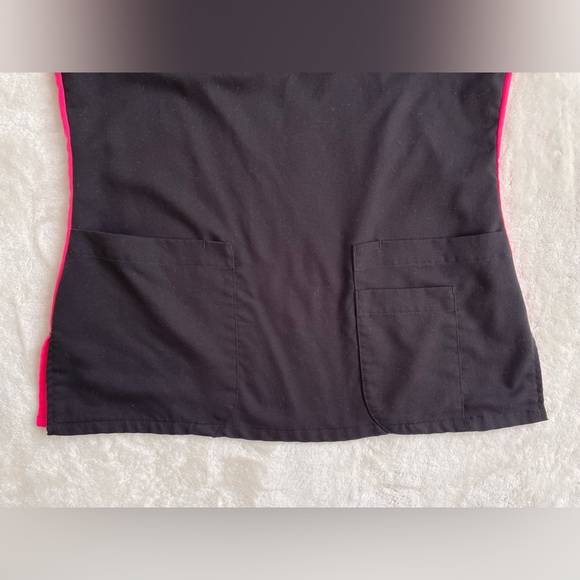 Grey’s Anatomy Active Scrub Top Black/Pink SMALL - Picture 5 of 7
